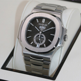 PATEK PHILIPPEパテック・フィリップ ノーチラス アニュアルカレンダー 5726/1A-001(Noob工場)